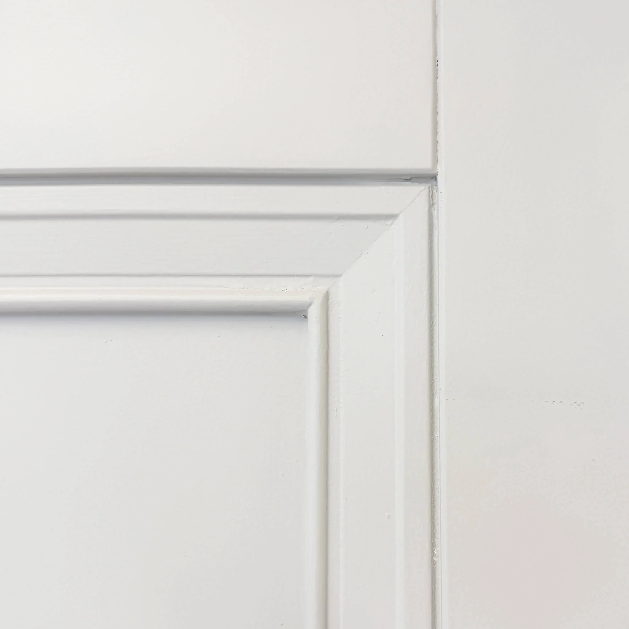 Amsterdam White Primed 3 Panel Door (40mm) - Image 5