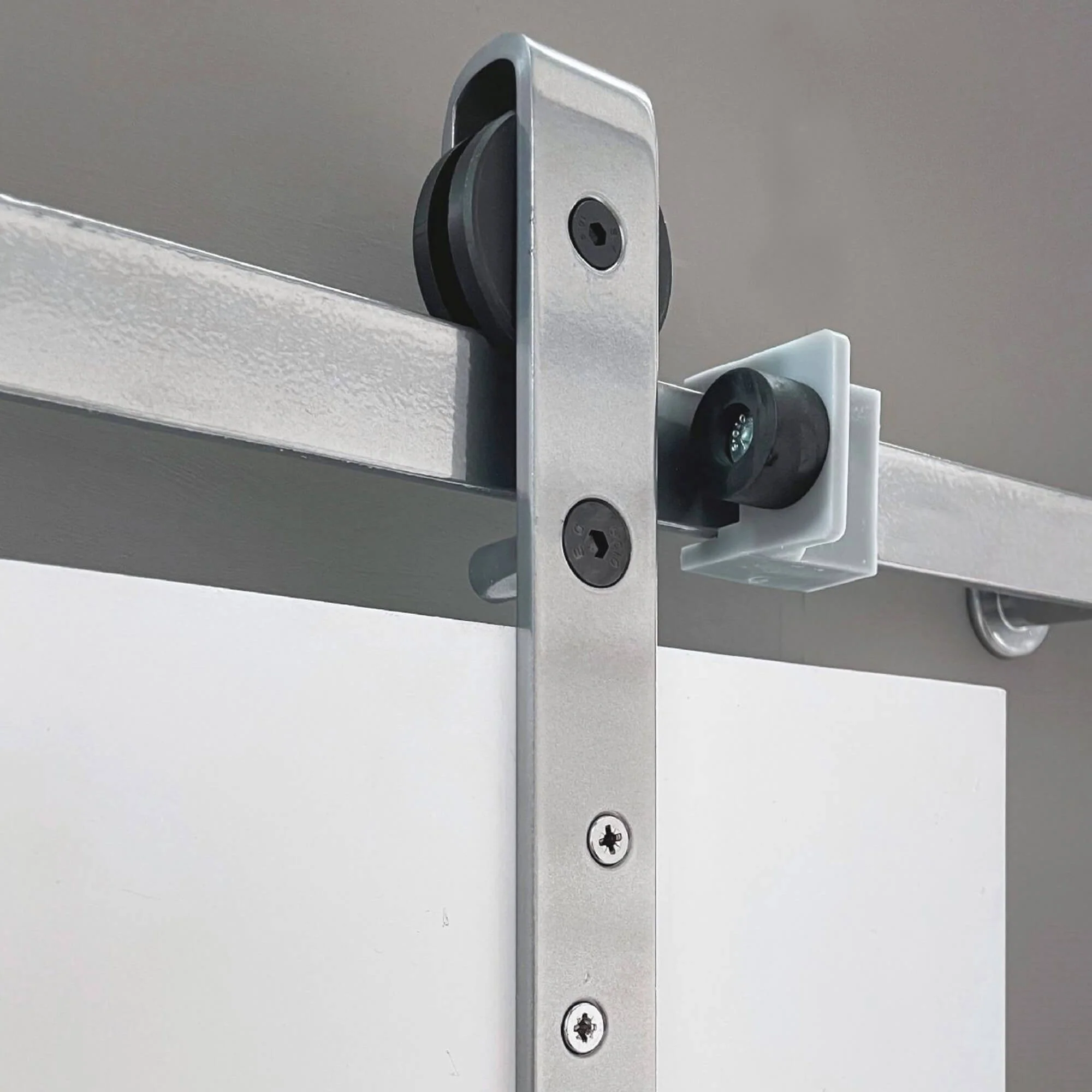 Manhattan White Primed Barn Door Set (40mm) - Image 3