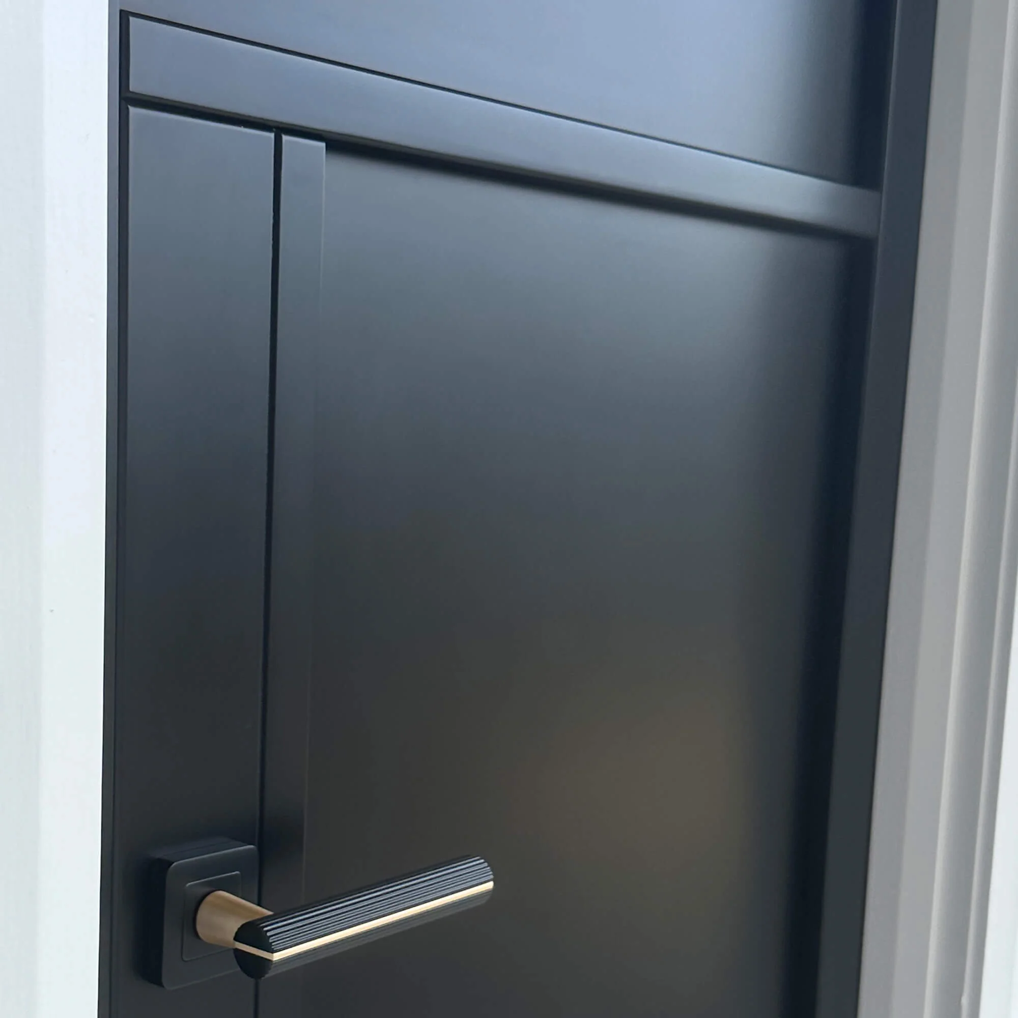 Tribeca Black Primer Plus 3 Panel Door (40mm) - Image 3