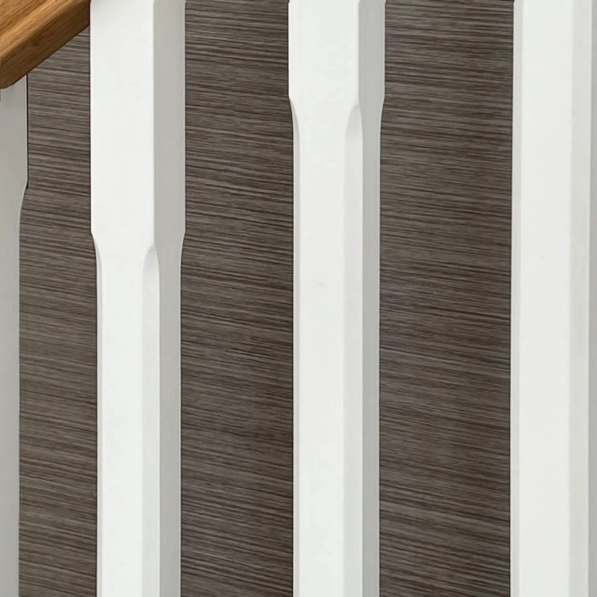 White Primed Chamfered Spindle - Image 3